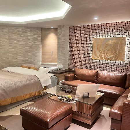 Hotel Crystal Gate Nagoya - Couple Hotel (Adults Only) ภายนอก รูปภาพ