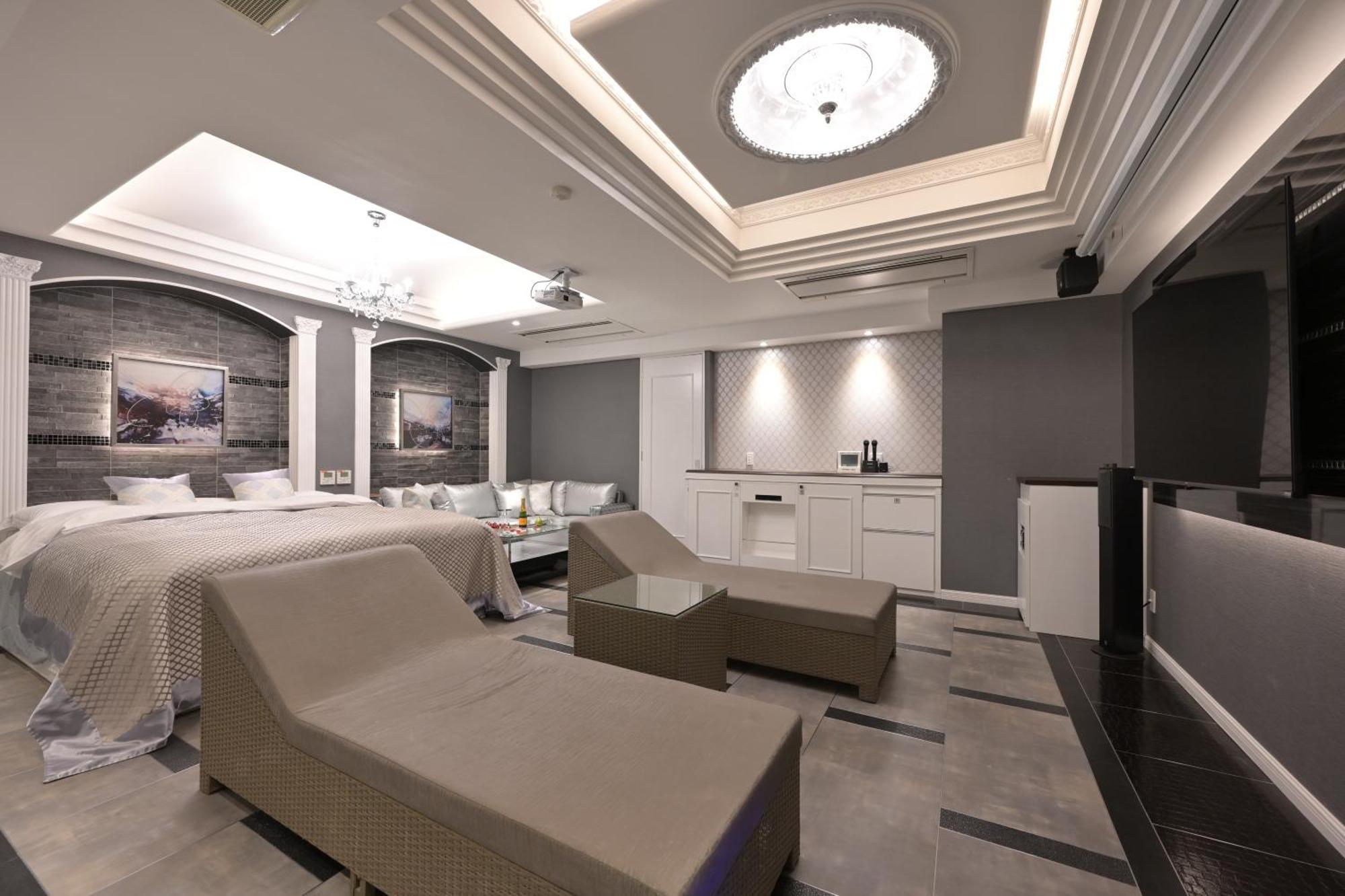 Hotel Crystal Gate Nagoya - Couple Hotel (Adults Only) ภายนอก รูปภาพ